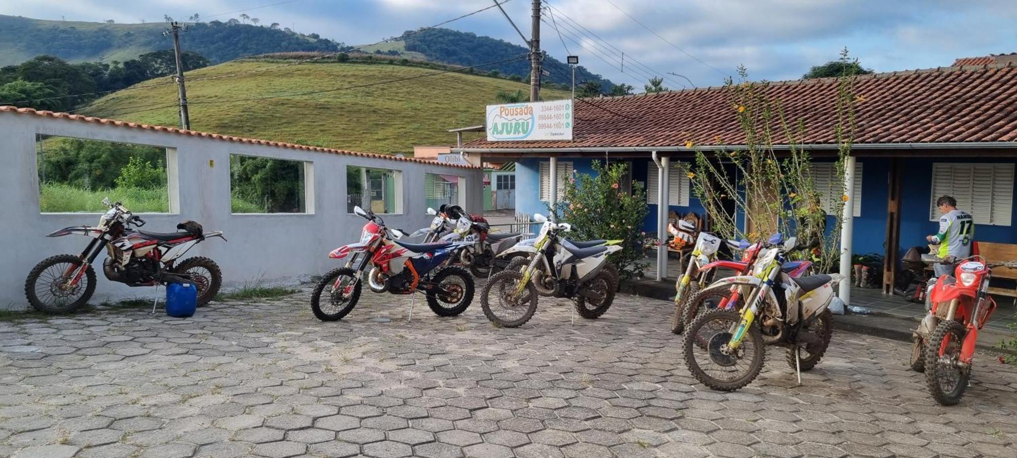 Pousada Ajuru - Aiuruoca-Mg Экстерьер фото